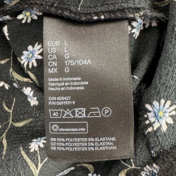 DIVIDED H&M Women’s Black Crepe Fabric w/Blue Floral Print Jacket Size Large - Picture 12 of 16